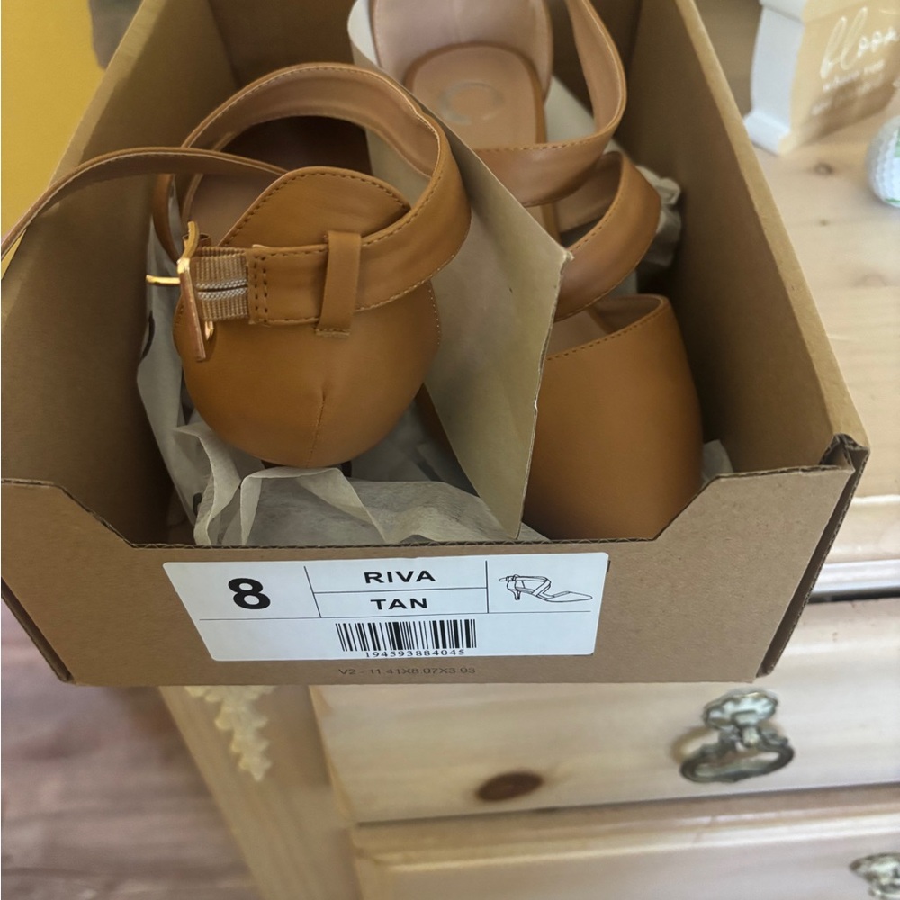 Riva Tan Sandals